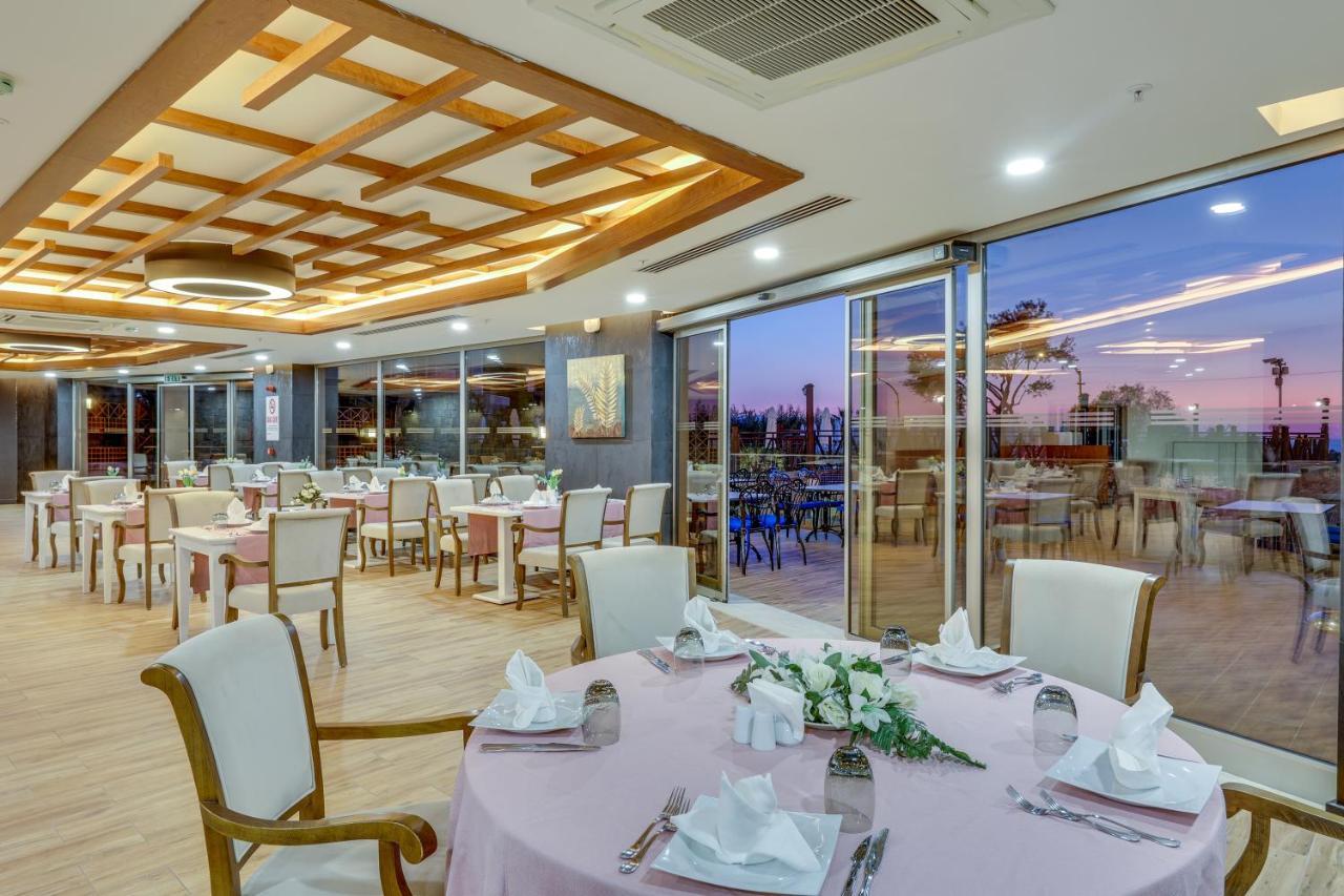 Ramada Hotel & Suites By Wyndham Kusadası Exterior foto