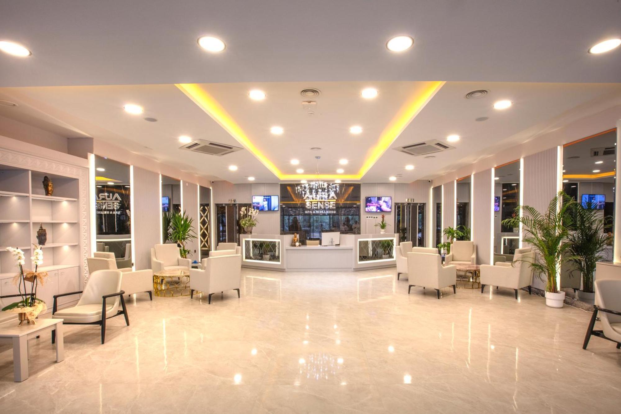 Ramada Hotel & Suites By Wyndham Kusadası Exterior foto